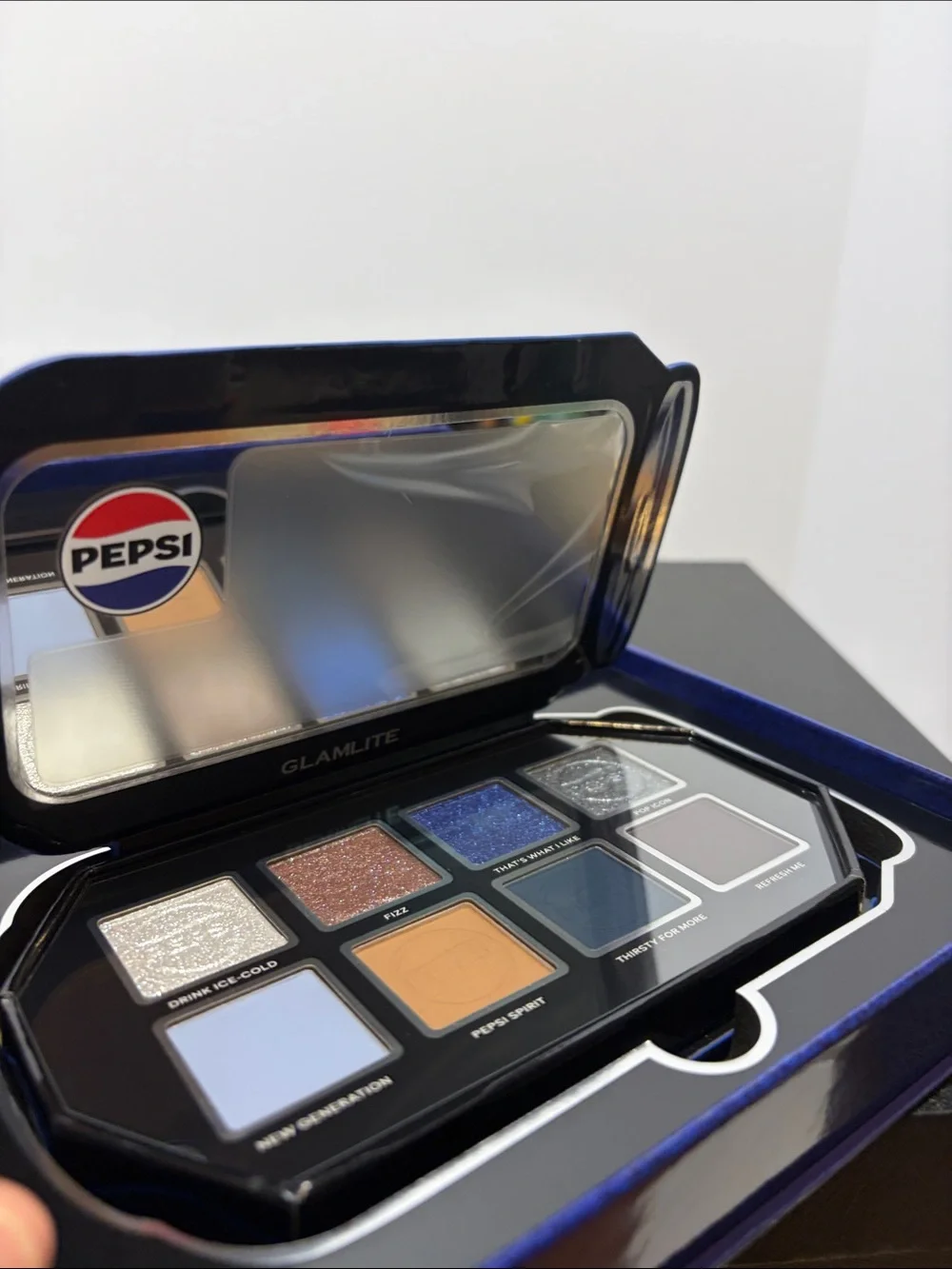 GlamLite x Pepsi 8-Color Eye & Face Palette -